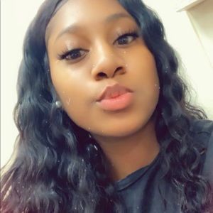 Meet your Posher, Shanti